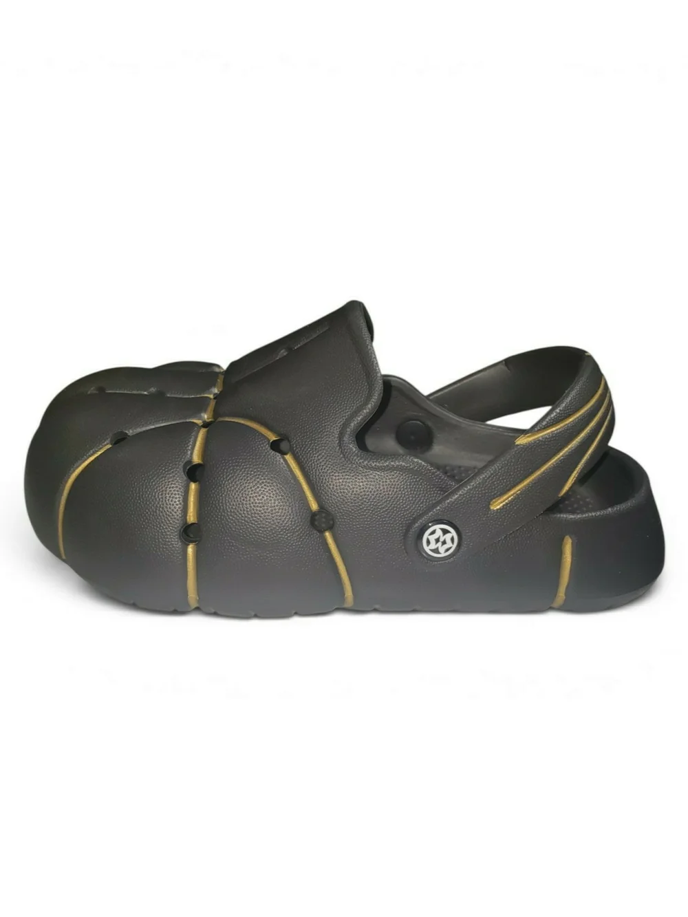 Big kids 2.5/3 clogs, slip on sandals summer beach shoes.